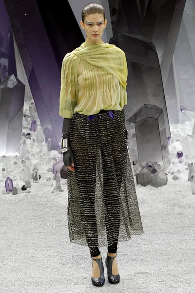 Look 38